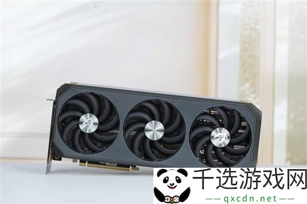 索泰RTX-5070-Ti-AMP-EXTREME-INFINITY显卡图赏：独特无限镜设计-散热性能再升级！